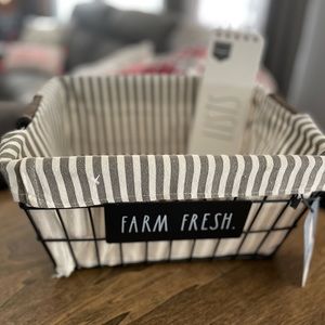 Farm Fresh basket and Lists pad bundle  - Rae Dunn